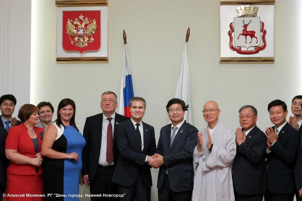 Мэр Нижнего Новгорода Владимир Панов встретился с Йомом Тэ-Йонгом, мэром южнокорейского Сувона